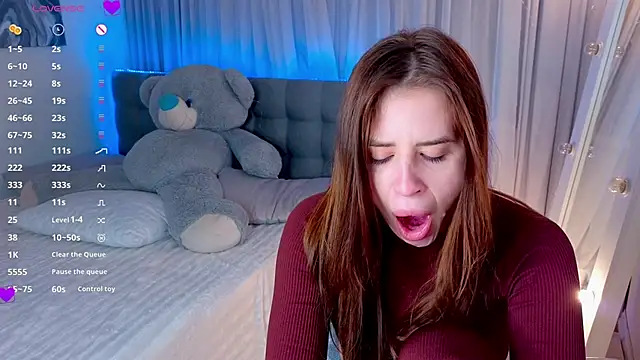 Snapshot of Milkissss chatting on 03-10-26, 10:59 Milkissss online show from 03-10-26, 10:59