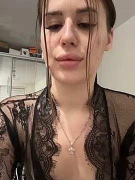 Snapshot of Milkissss chatting on 03-17-26, 04:43 Milkissss online show from 03-17-26, 04:43