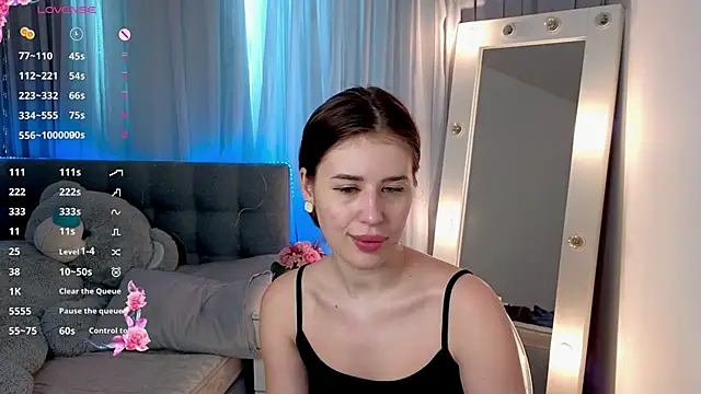 Snapshot of Milkissss chatting on 04-03-26, 07:50 Milkissss online show from 04-03-26, 07:50