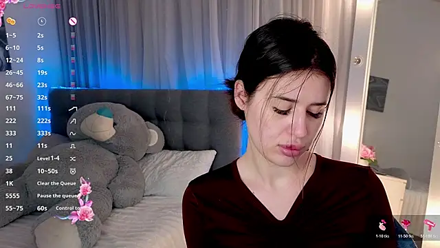 Snapshot of Milkissss chatting on 04-13-26, 04:40 Milkissss online show from 04-13-26, 04:40