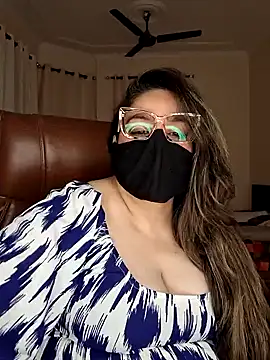 Snapshot of SEXY-Sardarni chatting on 12-23-24, 03:55 SEXY-Sardarni online show from 12-23-24, 03:55