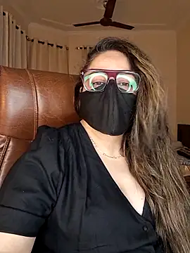 Snapshot of SEXY-Sardarni chatting on 09-08-25, 02:38 SEXY-Sardarni online show from 09-08-25, 02:38