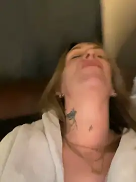 blondebitch2 online show from 01-11-25, 03:13