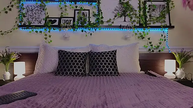 Snapshot of Katya_Zaitseva chatting on 02-27-25, 08:09 Katya Zaitseva online show from 02-27-25, 08:09