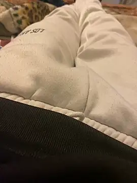 Snapshot of Hubert777cock chatting on 03-04-25, 02:32 Hubert777cock online show from 03-04-25, 02:32