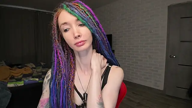 Snapshot of Roxy_Silver chatting on 01-11-25, 08:43 Roxy Silver online show from 01-11-25, 08:43