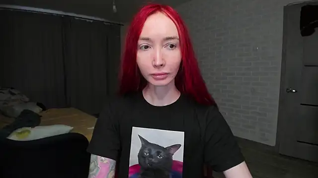 Snapshot of Roxy_Silver chatting on 02-14-26, 05:59 Roxy Silver online show from 02-14-26, 05:59