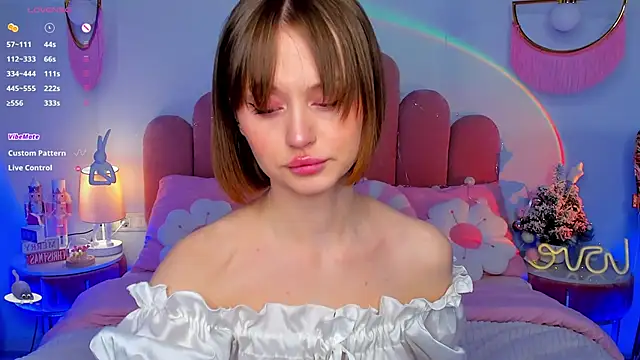 Snapshot of MaryLew chatting on 12-16-25, 06:40 MaryLew online show from 12-16-25, 06:40