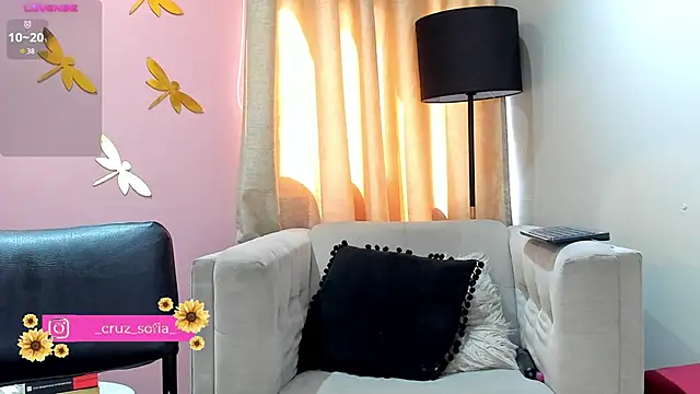 Snapshot of _AlejaCruz_ chatting on 01-11-25, 07:49 AlejaCruz online show from 01-11-25, 07:49