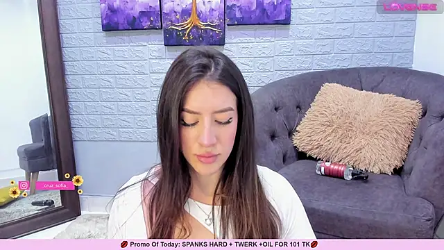 Snapshot of _AlejaCruz_ chatting on 03-12-25, 11:01 AlejaCruz online show from 03-12-25, 11:01