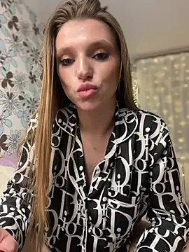 adel secret online show from 02-01-25, 09:51