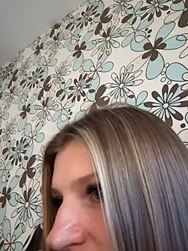 adel secret online show from 10-23-25, 09:30