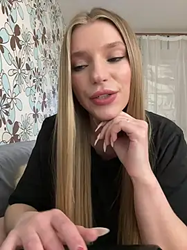 Snapshot of adel_secret chatting on 04-06-26, 08:21 adel secret online show from 04-06-26, 08:21