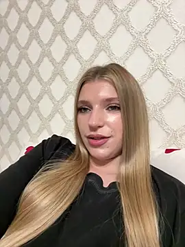Snapshot of adel_secret chatting on 06-08-26, 08:20 adel secret online show from 06-08-26, 08:20