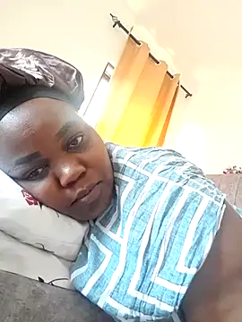 Snapshot of KINKYGIRL30 chatting on 02-14-25, 10:38 KINKYGIRL30 online show from 02-14-25, 10:38