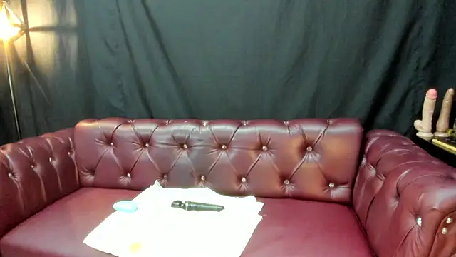 Snapshot of Charlotte__Brown_ chatting on 02-07-25, 11:34 Charlotte Brown online show from 02-07-25, 11:34