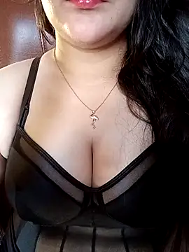 Snapshot of AK---47 chatting on 12-18-25, 07:58 AK---47 online show from 12-18-25, 07:58