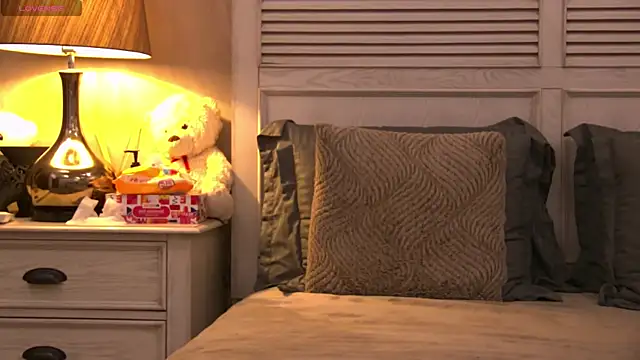 GinaMence online show from 03-01-25, 01:00