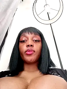 Snapshot of Busty_Bambi chatting on 04-20-26, 11:24 Busty Bambi online show from 04-20-26, 11:24
