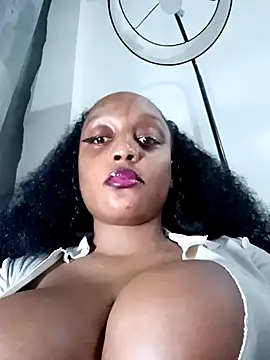 Snapshot of Busty_Bambi chatting on 05-31-26, 06:09 Busty Bambi online show from 05-31-26, 06:09