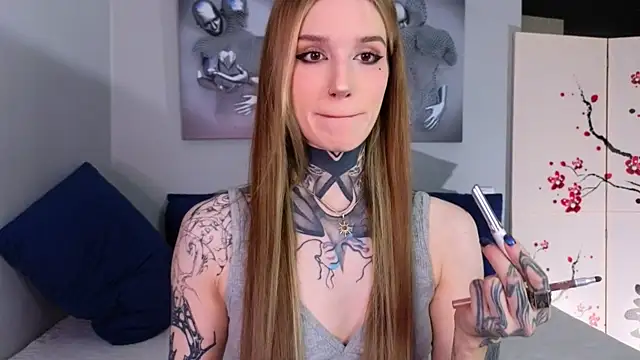 Snapshot of SophieInkk chatting on 10-01-25, 11:33 SophieInkk online show from 10-01-25, 11:33