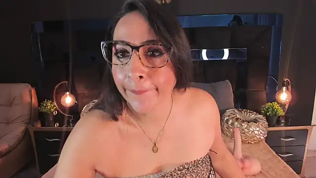 MayraVegas online show from 12-10-24, 05:44