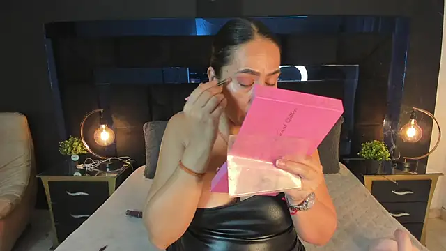 MayraVegas online show from 02-15-25, 01:38