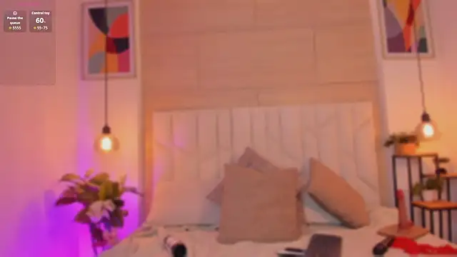Snapshot of jenaa_ chatting on 06-11-26, 12:32 jenaa online show from 06-11-26, 12:32
