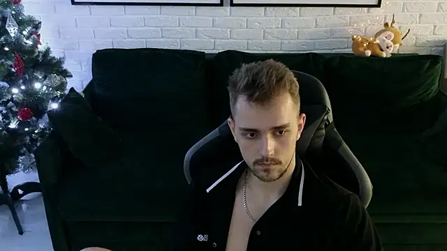 Larstar01 online show from 12-06-24, 04:36