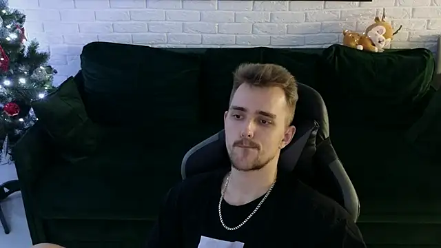 Larstar01 online show from 12-11-24, 05:00