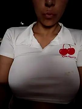 tiffani  love online show from 02-15-26, 06:54