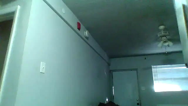 Snapshot of bigdick5157 chatting on 10-15-25, 10:32 bigdick5157 online show from 10-15-25, 10:32