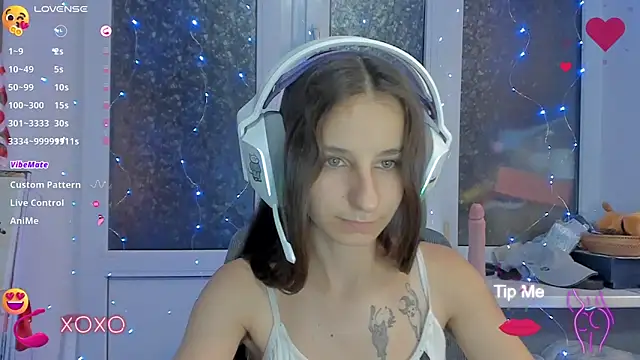 Snapshot of _Nika_Kik chatting on 09-10-25, 06:30 Nika Kik online show from 09-10-25, 06:30