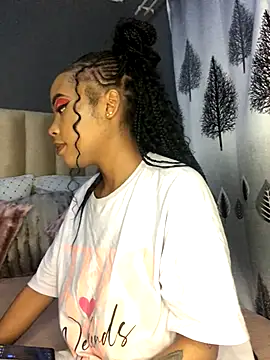 Nicole Liam  online show from 09-30-25, 08:25