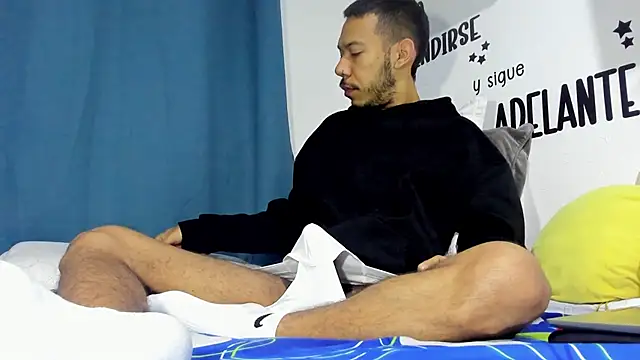 Aronxxs online show from 10-25-25, 10:45