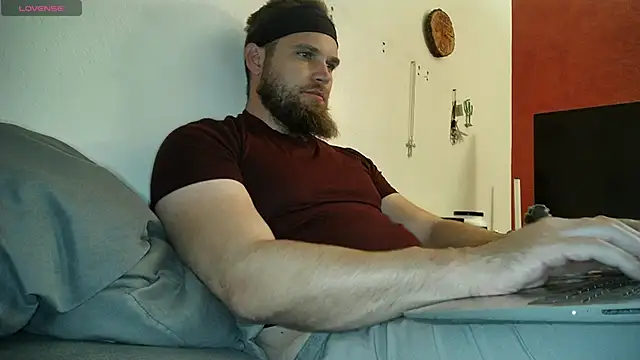 dikdowndaddy online show from 12-16-25, 01:05