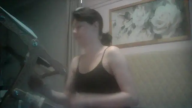 SunElizabeth online show from 04-06-26, 01:58