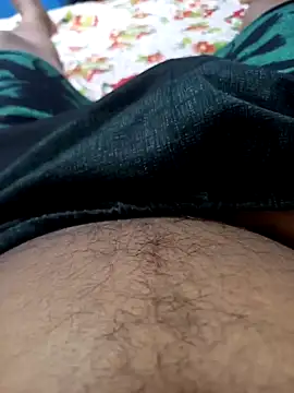 Snapshot of Seductiveblack chatting on 03-22-25, 07:53 Seductiveblack online show from 03-22-25, 07:53