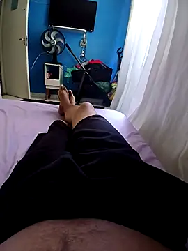 Snapshot of Seductiveblack chatting on 02-13-26, 04:03 Seductiveblack online show from 02-13-26, 04:03