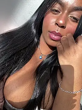 Snapshot of latinababyy chatting on 12-15-24, 07:53 latinababyy online show from 12-15-24, 07:53