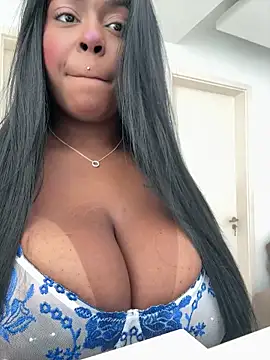 latinababyy online show from 12-21-25, 06:04