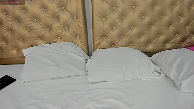 Alessiiaa  online show from 11-07-25, 07:36