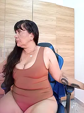 Deiisy Queen online show from 10-30-25, 01:12