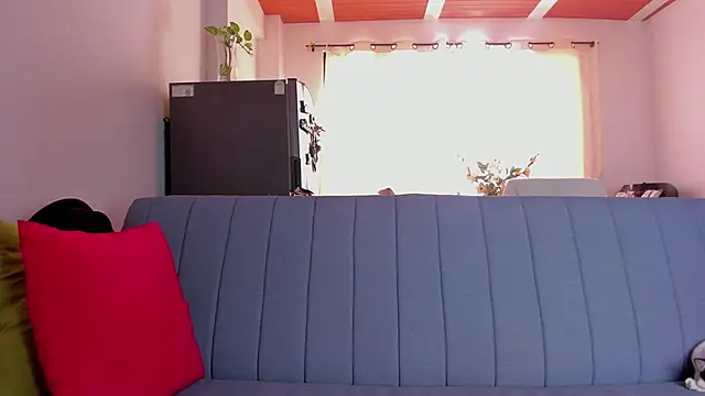 Simply Zoe   online show from 10-04-25, 04:49