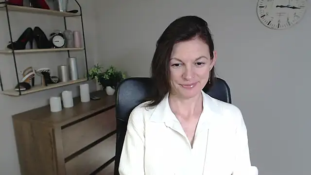 VivianWILD online show from 02-03-25, 04:52