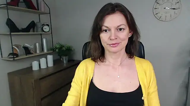 VivianWILD online show from 02-27-25, 04:10