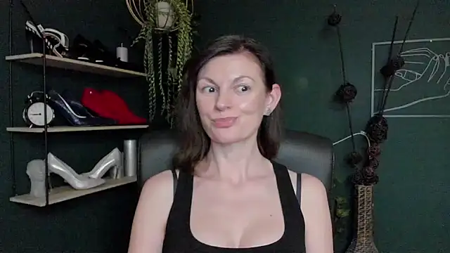 VivianWILD online show from 03-18-25, 01:31