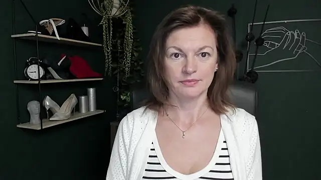 VivianWILD online show from 09-18-25, 06:59