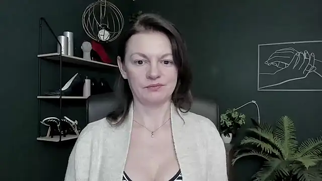 VivianWILD online show from 02-10-26, 07:01