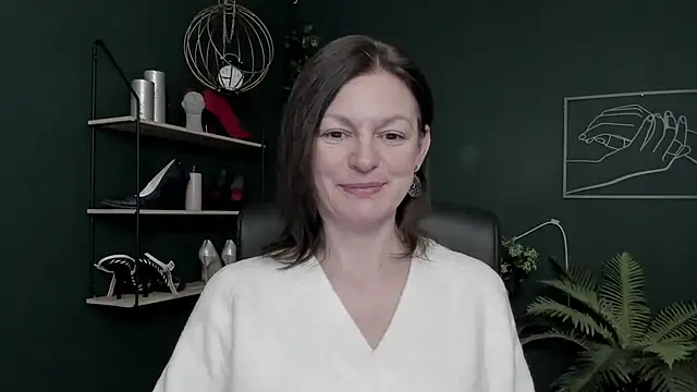 VivianWILD online show from 02-17-26, 07:16